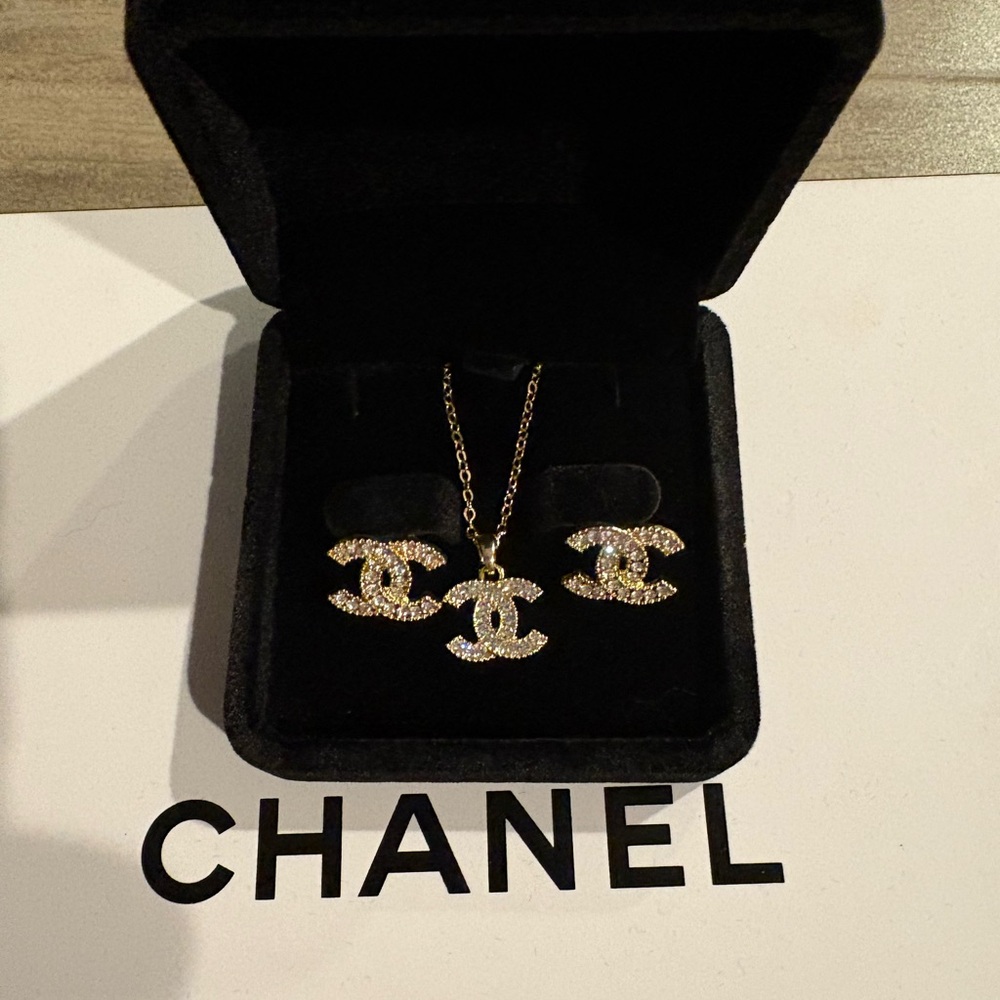 Gold cc Logo set